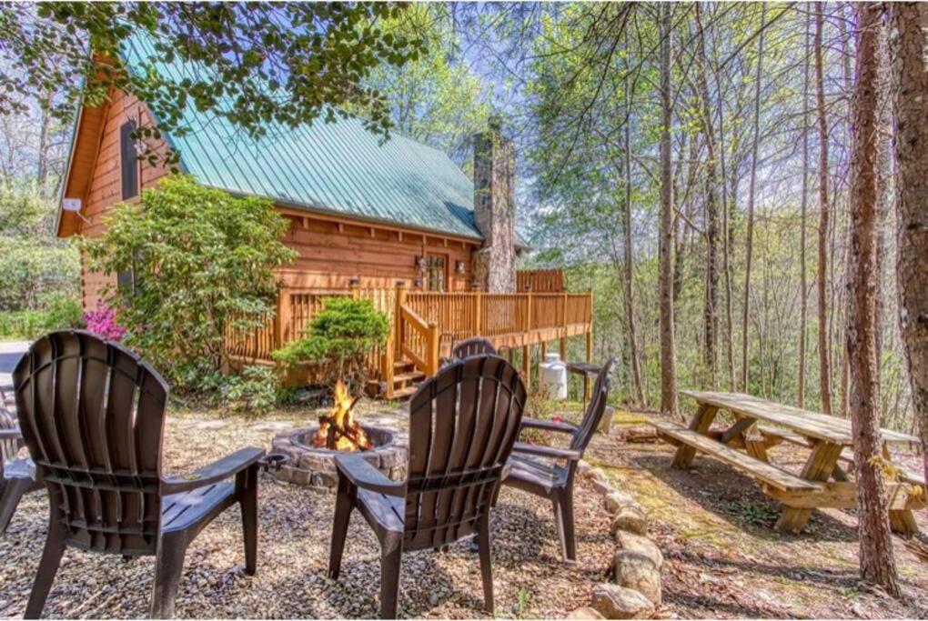 Lazy Bear Cabin Sevierville Exterior photo